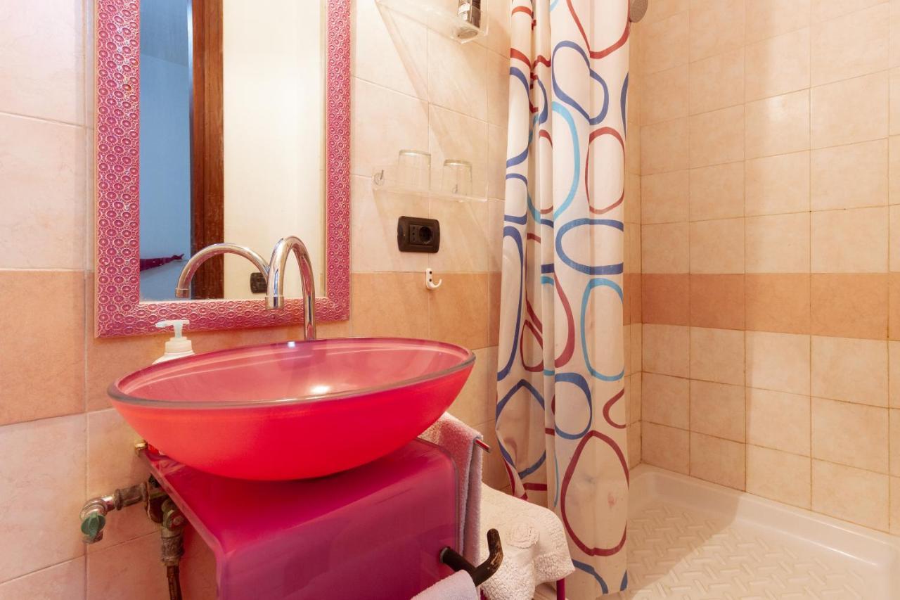 Bed and Breakfast La Finestra Di Umberto Vicino Al Centro Con Parcheggio Privato Viterbo Esterno foto