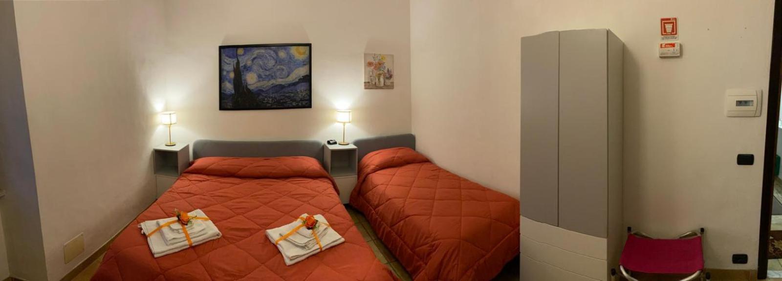 Bed and Breakfast La Finestra Di Umberto Vicino Al Centro Con Parcheggio Privato Viterbo Esterno foto