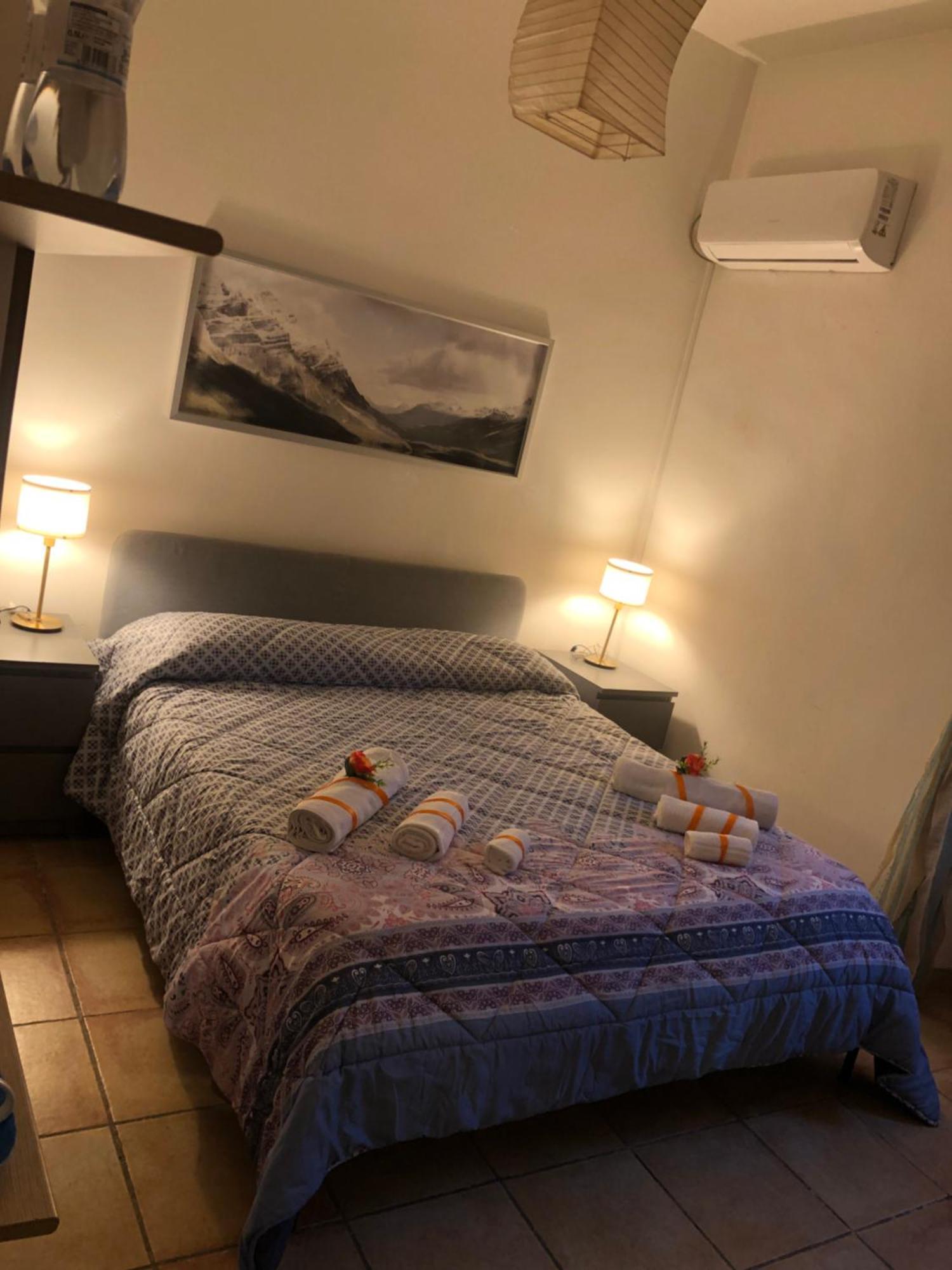 Bed and Breakfast La Finestra Di Umberto Vicino Al Centro Con Parcheggio Privato Viterbo Esterno foto