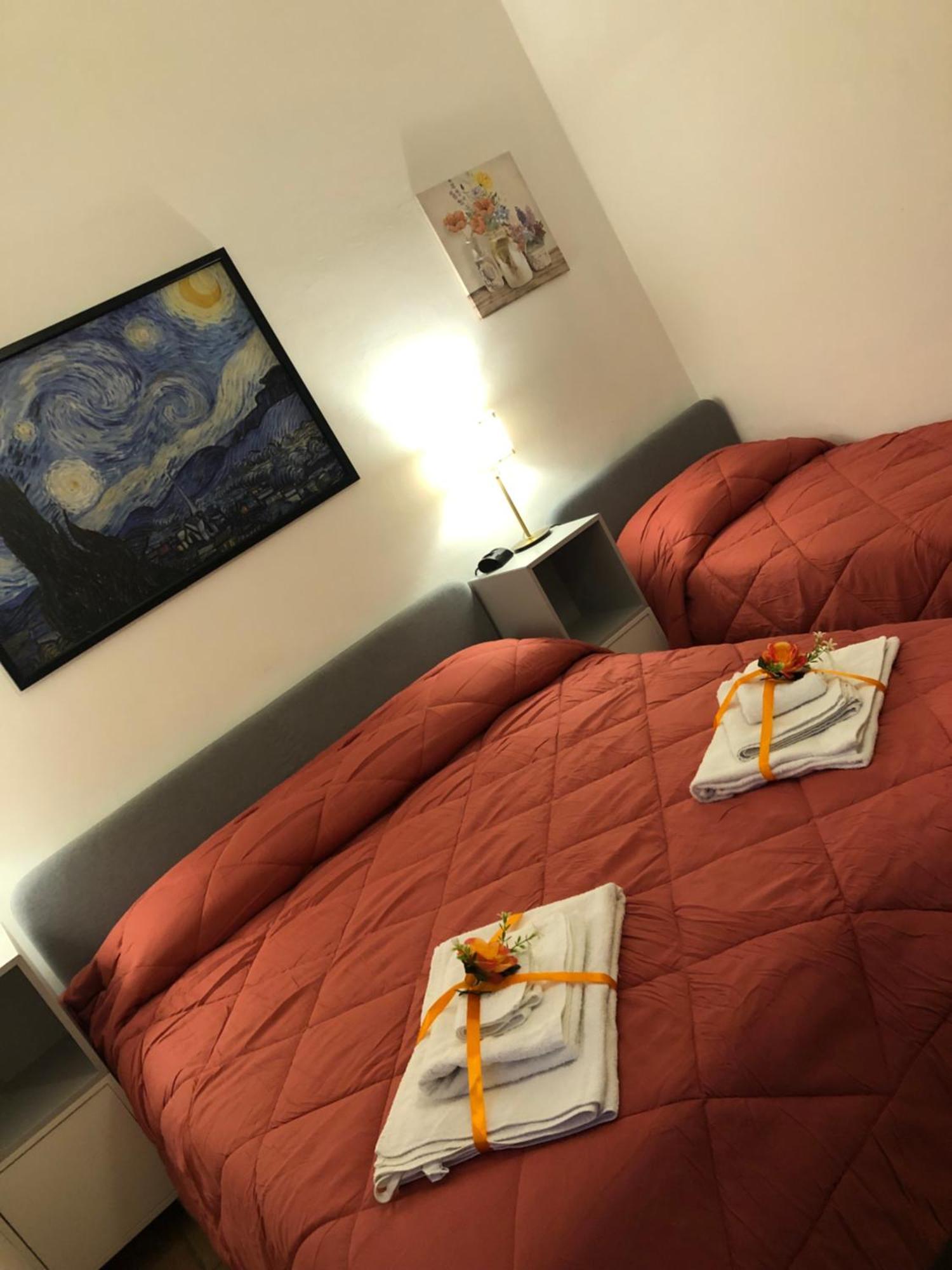 Bed and Breakfast La Finestra Di Umberto Vicino Al Centro Con Parcheggio Privato Viterbo Esterno foto