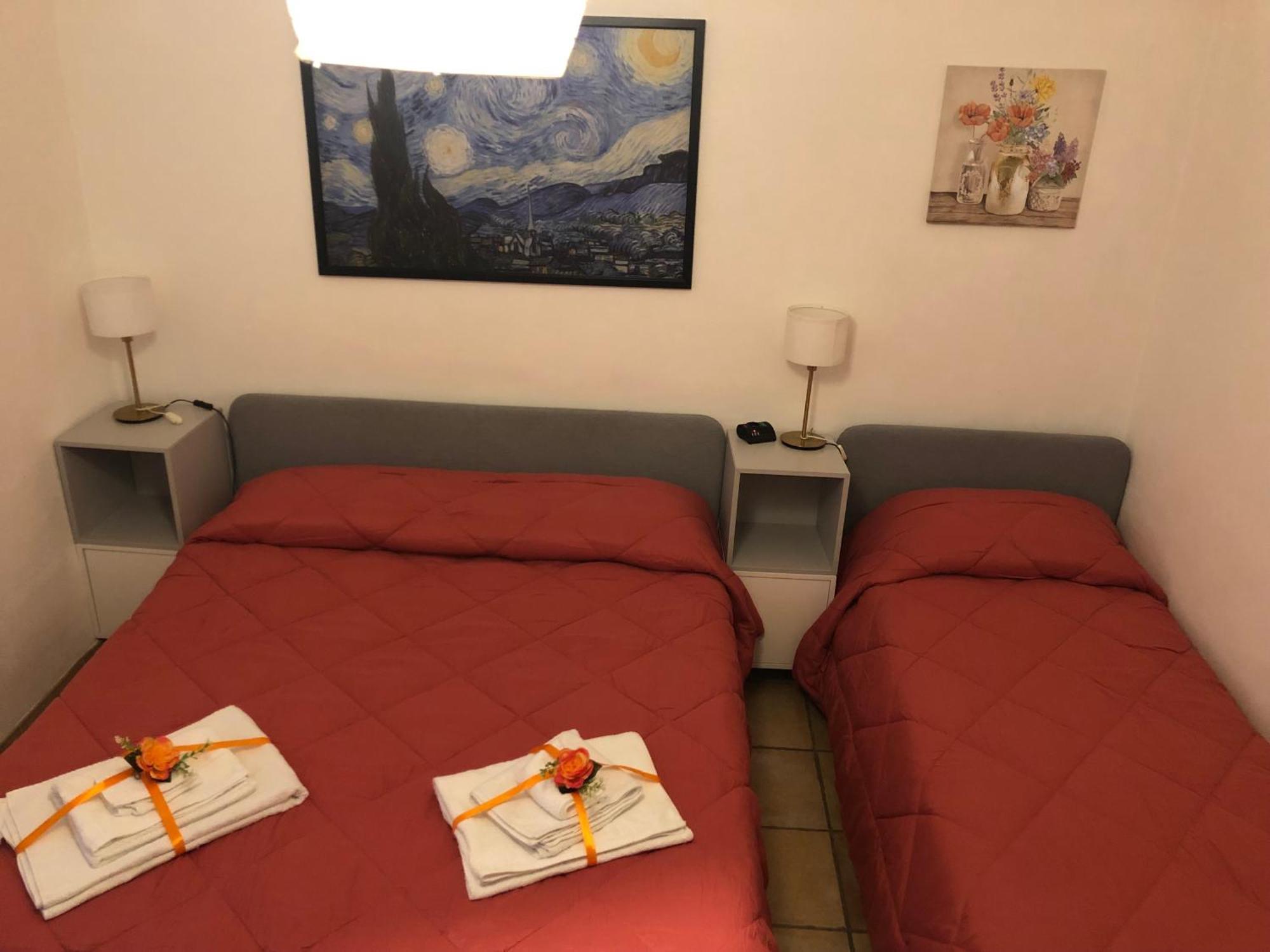 Bed and Breakfast La Finestra Di Umberto Vicino Al Centro Con Parcheggio Privato Viterbo Esterno foto